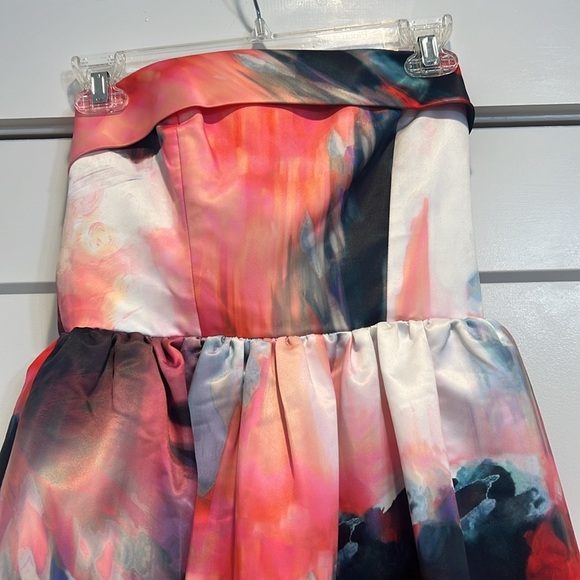 Parker Black Elegant Strapless Floral Gown size 2. In perfect condition! - Picture 2 of 11